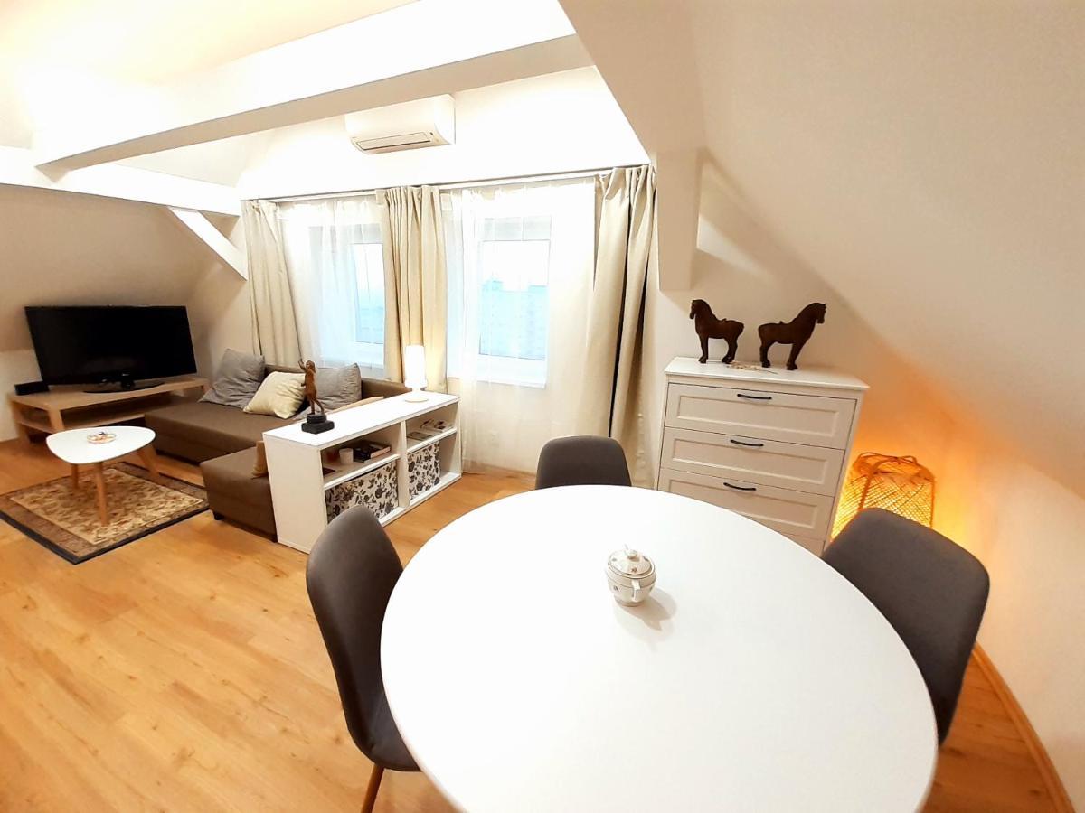 Apartmany V Centru - ลาซเน คินชวาร์ท ภายนอก รูปภาพ